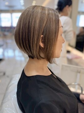 ザビー(THE B) 本八幡×ショートボブ×市川市×似合わせカラー×ハイライト