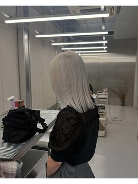 サイ(sai) 前髪/アンブレラカラー/こなれミディ/イメチェン/ウェーブパーマ