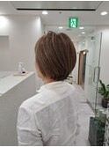ひし形/ベージュカラー/耳かけショート　by木村奈未