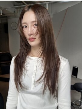 シティ 薬院(SITY.) レイヤーカット 透明感カラー 顔周りカット