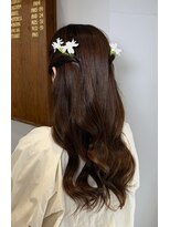 ファシー(faccie) ハーフツイン×お花 ダウンスタイル