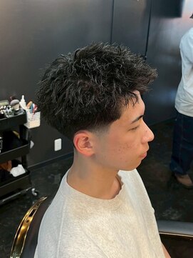 キングスマントーキョー カットクラブ 中野(KINGSMAN TOKYO CUTCLUB) ニュアンスパーマ/ツイストスパイラル/フェード[中野/MEN'S]