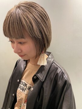 エル(EL by green) [ＡＫＩＫＯ]ミルキーベージュ×ころんとショート