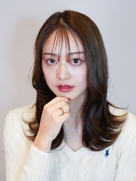 ビュートリアム 梅田(BEAUTRIUM) ミディアム/顔まわりレイヤー/韓国/シースルー/前髪/梅田/茶屋町