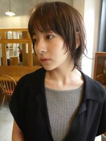 テテコケット(tete coquette)&nbsp;顔まわりを切りこんだナチュラルウルフに透明感アッシュベージュ