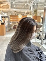 スリー(three)&nbsp;shadow roots