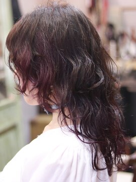 キミ(kimi) ウルフカット×インナーラベンダー【kimi自由が丘】