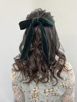 ロットアニバース(lott annibirth)&nbsp;【髪質改善】高めハーフアップ×greenベロアリボン