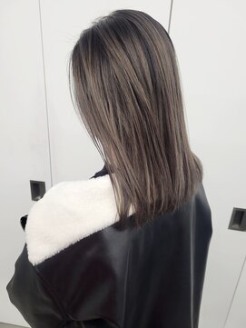 ゴットラトゥール(GOTTO LATOUR) 透明感のあるグレージュカラー/ブリーチ/アッシュ/ベージュ