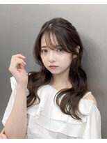 バレット 福岡天神(VALETTE)&nbsp;ミディアムヘア結んでもかわいい前髪顔まわり