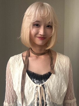 ノラ シンディ(NORA CYNDY) ホワイトブロンド ホワイトベージュ ミルクティーベージュ