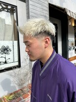 エディ(Edy)&nbsp;メンズ刈り上げスキンフェードケアブリーチダブルカラーブロンド