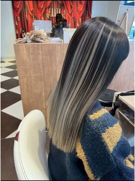 アース 郡山コスモス通り店(HAIR&MAKE EARTH) コントラストバレイヤージュ×グレージュグラデーション