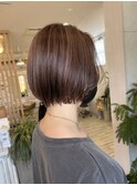 【 時短ヘアで大人可愛く♪】ショートボブ × ハイライトカラー