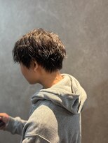 ザ クラン バイ ヘッドライト 仙台長町店(THE CLAN by HEADLIGHT) 黒髪×ツイストスパイラルパーマ×センターパート