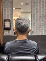 スカイ ビューレックス 丸の内店&nbsp;ツーブロック刈り上げグレイヘア