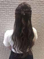 【新宿 neolive】大人可愛めハーフアップ