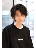 ネイビー(NAVY)&nbsp;トランクスヘア センターパートコンマヘア 無造作パーマブリーチ