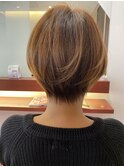 丸みのあるショートスタイル
