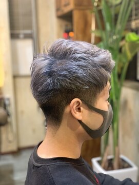 ジョージ(Jo-Ji) 《久場川 俊》刈り上げショート×シルバーカラー