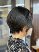 30・40・50代大人女性ナチュラルストレート/ひし形ショートボブ