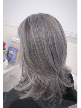 ラブリエ(la briller) ハイライトカラー