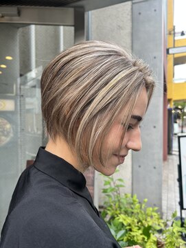 ブルックス 『カット＋ハイライトブリーチ』hit☆8hs BROOKS 青山／表参道