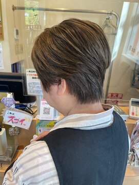 ヘアーアンドメイク マディ Hair&Make MADI 大人のテグシで毛流れキレイショート