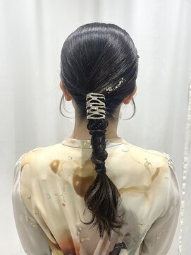 サクララ(Sakura la) タイト編み下ろし×金箔／お呼ばれヘア/参列ヘア/二次会ヘア