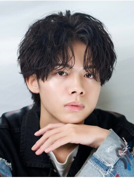 アイトーキョー 渋谷(AI TOKYO) ツイストシャドウ×センターパート