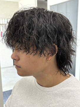 レボ 神宮寺店(Revo) 襟足までオシャレに。縦落ちパーマ