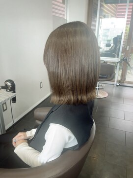 ヘアサロン フラット(Hair salon flat) オリーブベージュ