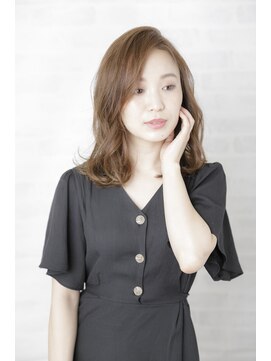 アフロディーテ 銀座(APHRODITE GINZA) グレージュカラー/斜めバング/シルキーベージュ/銀座/東銀座