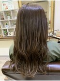 プレックスカラー×ベージュ