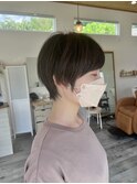 黒髪◎くびれショート