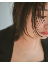 顔まわりレイヤーぱつっとストレートボブ