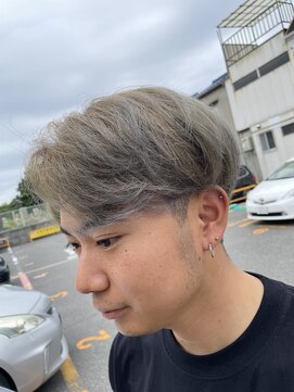 ステアー バイ ボス(Stair by boss) ハンサムショート×ブリーチ