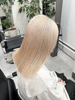 クム 横浜(qumu) 【qumu MARIKO】ブロンドベージュ×ぱつっとミディ