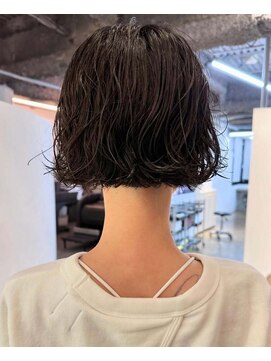 ナヌーク シブヤ(nanuk shibuya) ボブ・くせ毛風パーマニュアンスパーマ