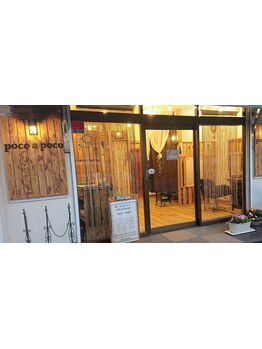 2席だけのプライベート空間で、心安らぐひとときを。髪の悩みも安心してご相談ください♪