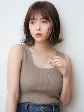 ヴィヴィ(VIVIE) 似合わせ大人ガーリーダークアッシュミディアムレイヤーカット