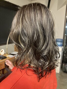 メロー(Mellow) ハイライトで作る柔らかな立体感