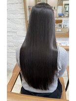 アピッシュココ(apish coco)&nbsp;暗髪でも艶感｜地毛風縮毛矯正