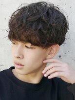 マグカーネバイフィフス オカヤ(Mag KANE by fifth okaya)&nbsp;岡谷シャドウパーマ緩めスパイラルパーマ波巻きパーマ強め30代