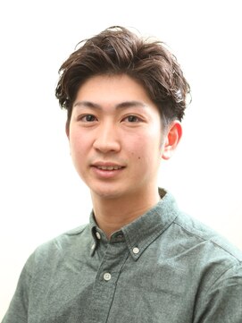 ルーシーダイアモンド(Lucy Diamond) ビジネスシーンにも最適な、強めパーマ＋2ブロック