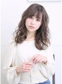 ふわ揺れ縦カールのセミディベージュ