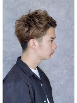 スタジオ 渋谷 原宿(Stujio) 爽やかな印象でくせ毛を活かしたツーブロックスタイル