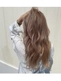 シエル ヘアーズ ボウ グループ(Ciel hairs beau gloup)&nbsp;ミルクティーカラー2回ブリーチで色を抜いてから色を入れてます