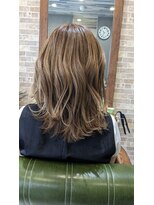 モーネ(Mone)&nbsp;ブリーチは使うけどお上品に！細かめハイライト