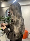 オリーブグレージュ